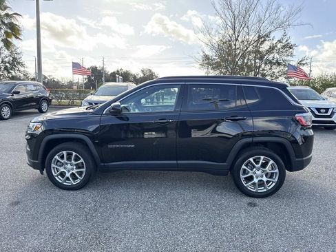 Used 2023 Jeep Compass Latitude image 7