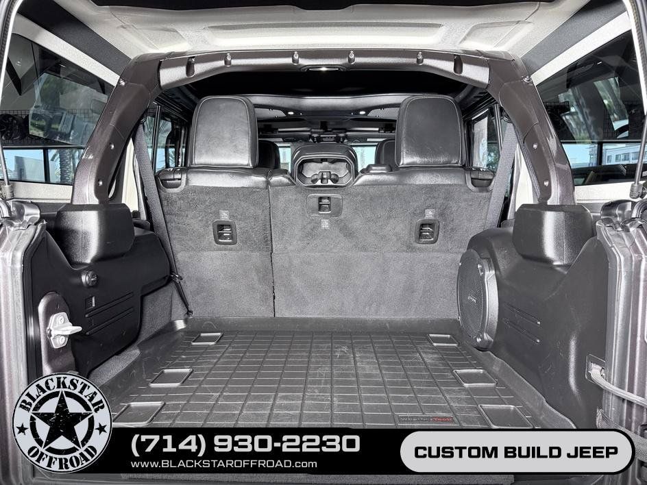 Used 2025 Jeep Wrangler Unlimited Rubicon AWD/4WD image 26
