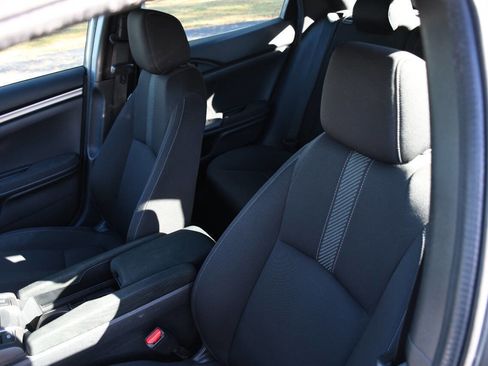 Used 2019 Honda Civic Sport image 12