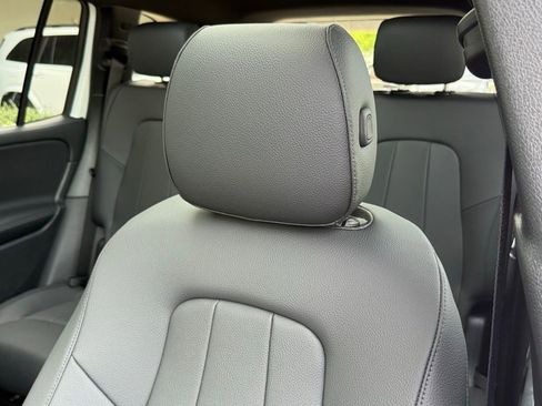 New 2026 Mercedes-Benz GLB 250 4MATIC image 4
