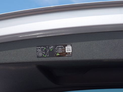 Used 2025 Audi Q5 Premium Plus w/ Premium Plus image 37