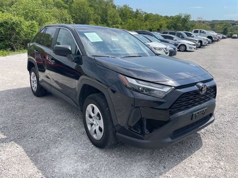 Used 2024 Toyota RAV4 LE AWD/4WD image 3