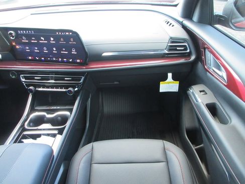 New 2026 Chevrolet Traverse Z71 w/ Driver Confidence Package image 17