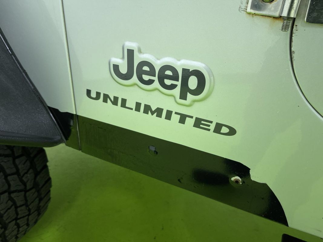 Used 2005 Jeep Wrangler Unlimited AWD/4WD image 14