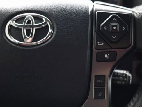 Used 2019 Toyota Tacoma TRD Off-Road image 26