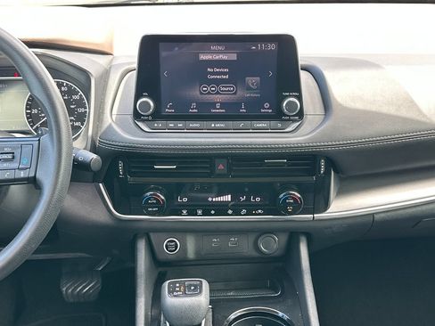 Used 2021 Nissan Rogue SV FWD image 16