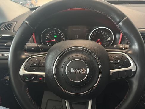 Used 2020 Jeep Compass Trailhawk w/ Cold Weather Group AWD/4WD image 17