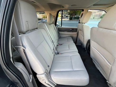 Used 2014 Ford Expedition EL XLT image 16