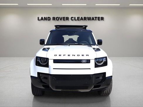 New 2026 Land Rover Defender 110 X-Dynamic SE image 8