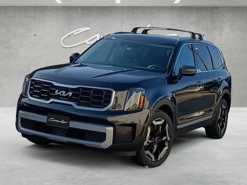 Used 2025 Kia Telluride S AWD/4WD image 1