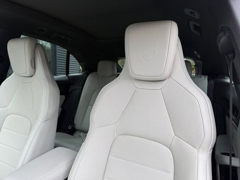 New 2025 Porsche Macan 4S Electric image 12