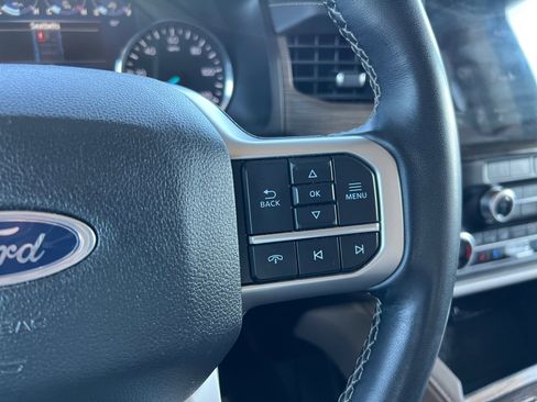 Used 2024 Ford Expedition Limited image 21