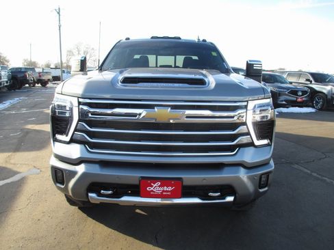 Certified 2025 Chevrolet Silverado 3500 High Country w/ Technology Package image 12