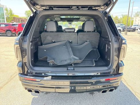 Used 2024 Chevrolet Traverse RS w/ LPO, Floor Liner Package FWD image 25