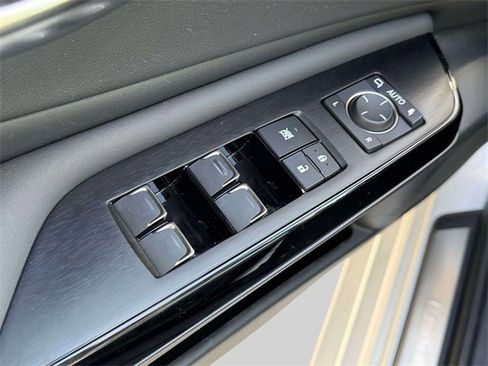 Certified 2024 Lexus ES 350 w/ Premium Package image 18