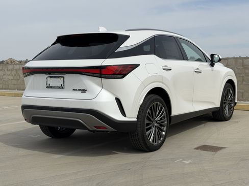 New 2026 Lexus RX 450h AWD image 10