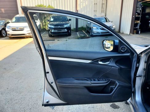 Used 2017 Honda Civic EX image 16