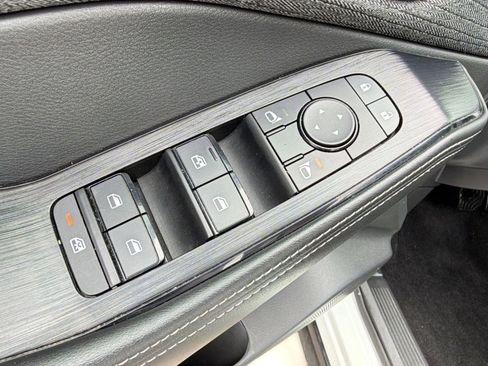 Used 2022 Nissan Rogue S FWD image 20