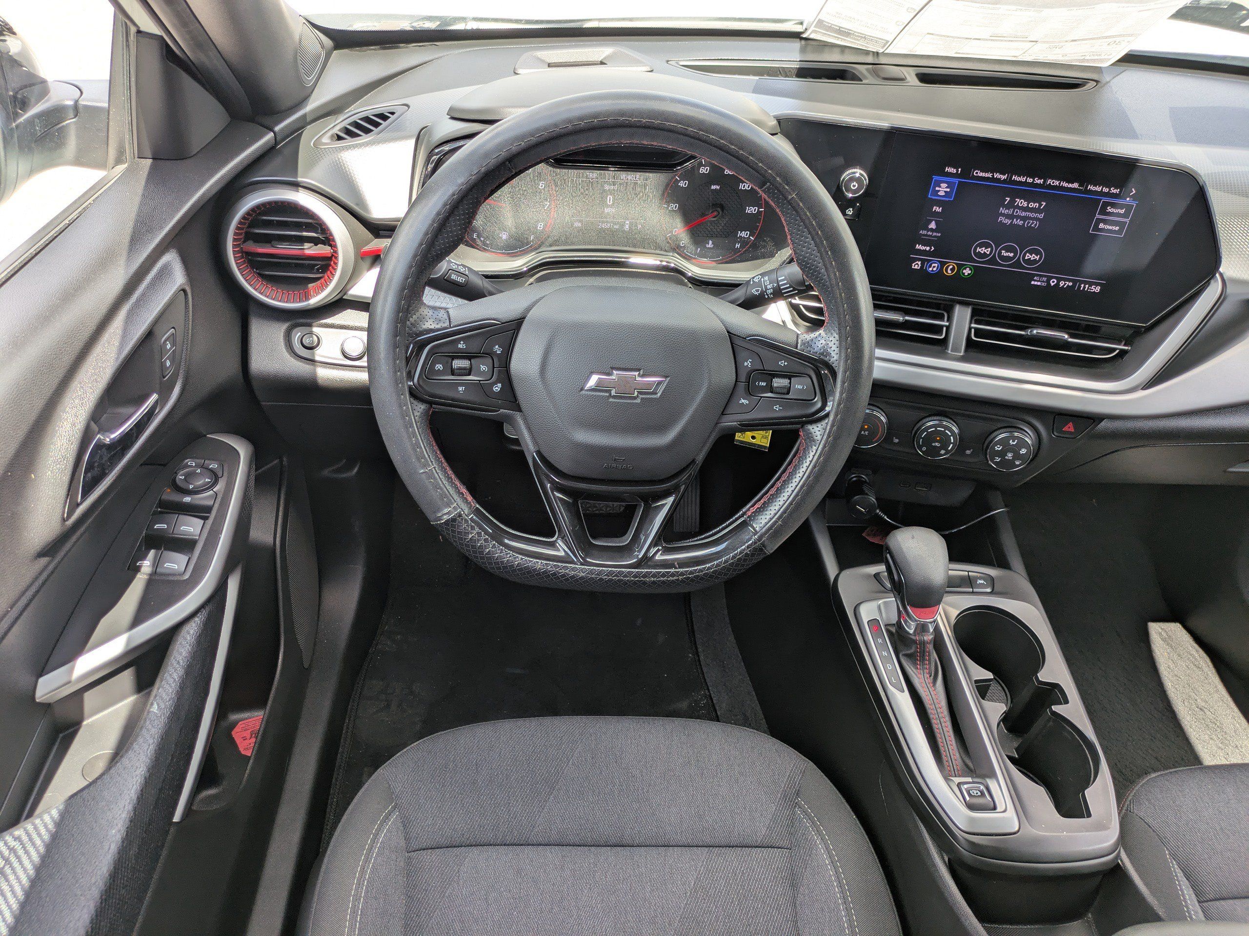 Used 2024 Chevrolet Trax RS w/ Driver Confidence Package FWD image 15