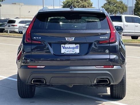 Used 2023 Cadillac XT4 Luxury w/ Cold Weather Package FWD image 5