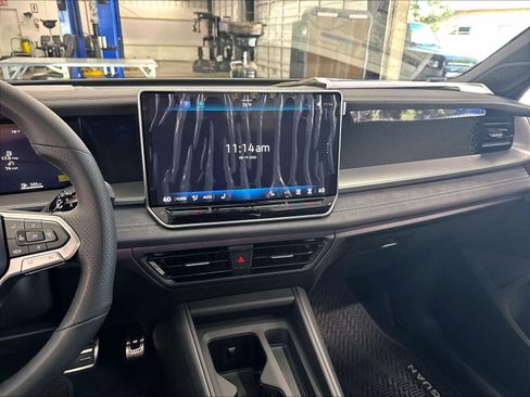 New 2026 Volkswagen Tiguan SE R-Line FWD image 6