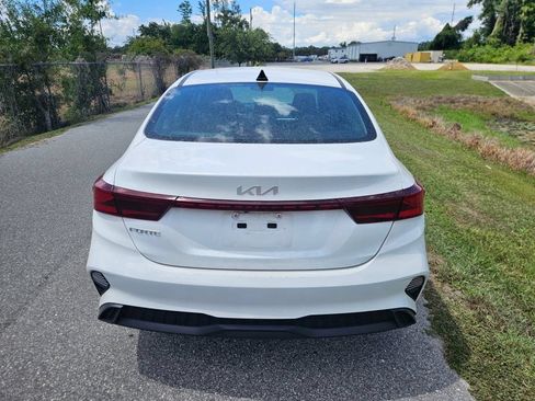 Used 2024 Kia Forte LXS FWD image 5