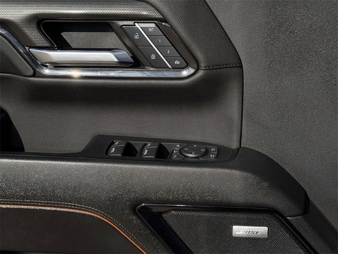 Used 2024 GMC Sierra 2500 AT4 w/ AT4 Premium Plus Package image 25