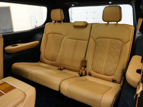 Used 2022 Jeep Grand Wagoneer Series III w/ Rear Seat Video Group 1 AWD/4WD image 24