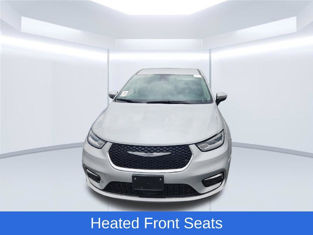 Used 2023 Chrysler Pacifica Touring-L FWD image 8