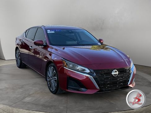 Used 2023 Nissan Altima 2.5 SL FWD image 1