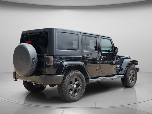 Used 2016 Jeep Wrangler Unlimited Sahara w/ Connectivity Group AWD/4WD image 5