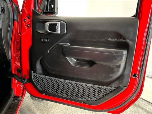 Used 2024 Jeep Wrangler Unlimited w/ Convenience Group image 19