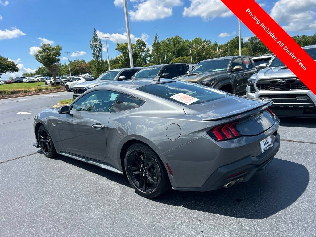 Used 2024 Ford Mustang GT RWD image 15