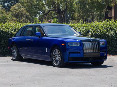 New 2027 Rolls-Royce Phantom Sedan RWD image 19