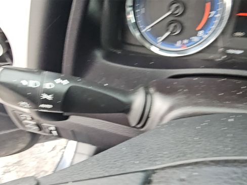 Used 2018 Toyota Corolla LE image 14