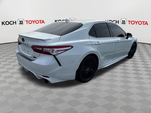 Used 2022 Toyota Camry XSE image 8