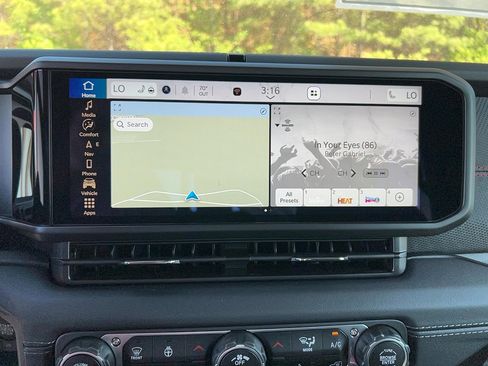 New 2025 Jeep Gladiator Rubicon image 19