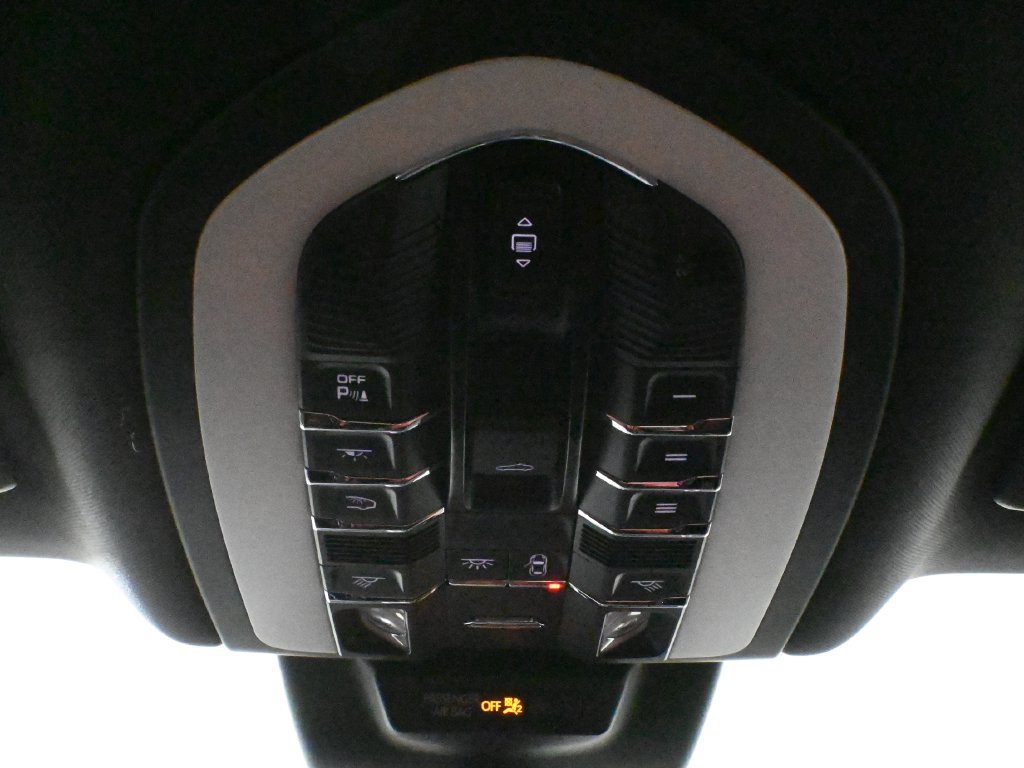Used 2026 Porsche Macan GTS AWD/4WD image 20
