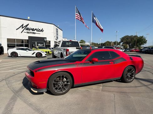 Used 2022 Dodge Challenger R/T w/ T/A Package RWD image 1