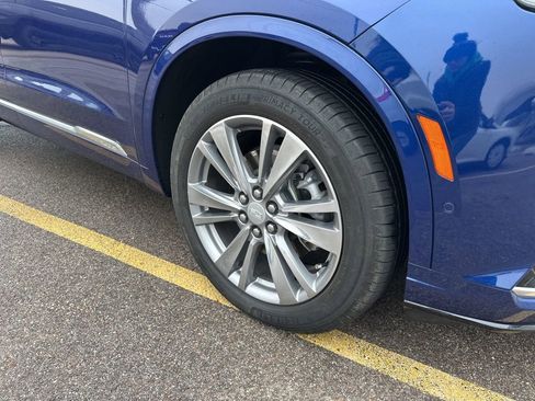 Used 2023 Cadillac XT6 Premium Luxury w/ Technology Package image 5