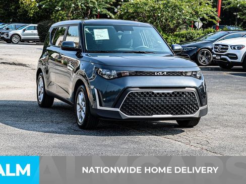 Used 2025 Kia Soul LX w/ LX Technology Package FWD image 5