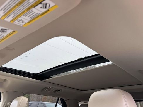 Used 2020 Ford Explorer XLT w/ Equipment Group 202A image 21