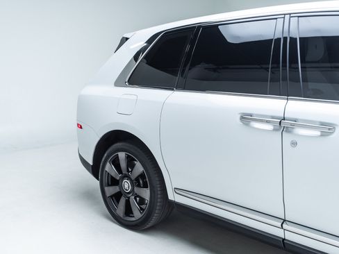 Used 2019 Rolls-Royce Cullinan AWD/4WD image 60