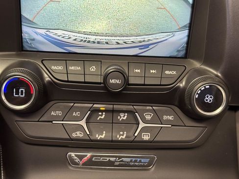 Used 2019 Chevrolet Corvette Stingray Coupe w/ 1LT RWD image 23