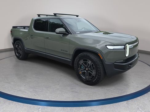 Used 2026 Rivian R1T Premium AWD/4WD image 3