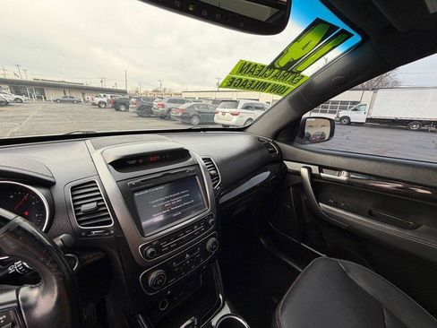 Used 2014 Kia Sorento SX FWD image 46