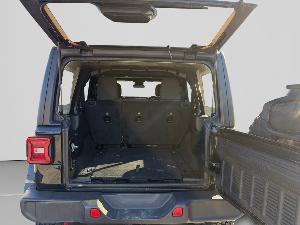 Used 2025 Jeep Wrangler Unlimited Rubicon AWD/4WD image 19