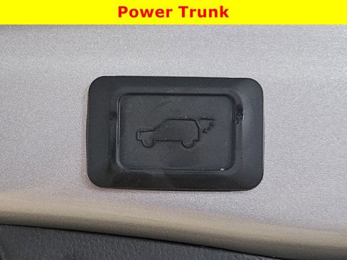 Used 2024 Toyota RAV4 XLE Premium image 24