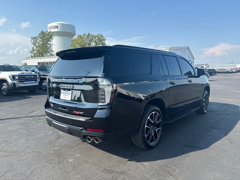 Certified 2026 Chevrolet Suburban RST w/ RST Capability Package AWD/4WD image 5