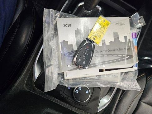 Used 2019 Chevrolet Traverse RS image 22